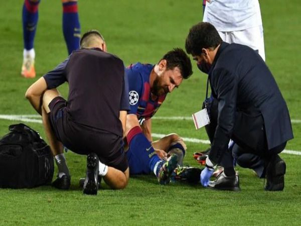 Barca toát mồ hôi vì chấn thương của Messi