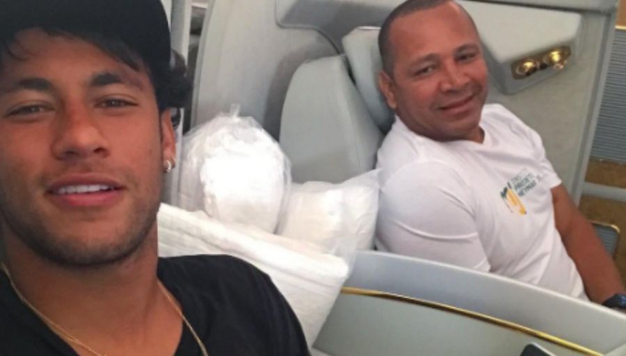 Neymar đến Qatar gặp chủ tịch PSG, chuẩn bị kiểm tra y tế