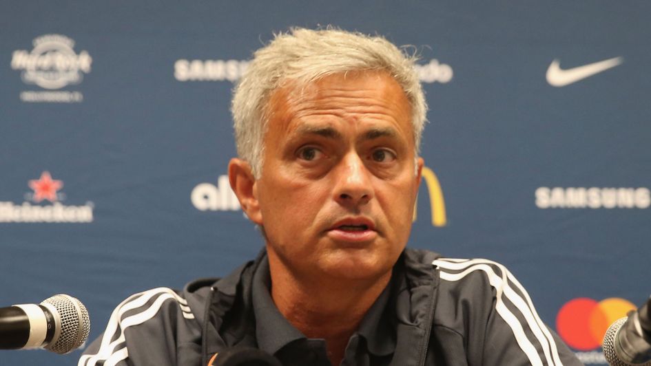 Mourinho xác nhận Man United sẽ đón thêm tân binh