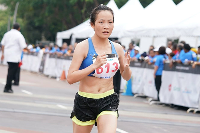 Hoàng Thị Thanh mang về tấm HCB ở nội dung marathon nữ