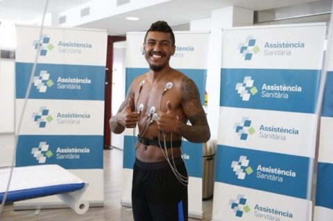 Paulinho hoàn tất kiểm tra y tế, chuẩn bị ký hợp đồng với Barca