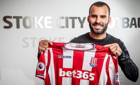 Jese Rodriguez rạng rỡ ngày ra mắt Stoke City