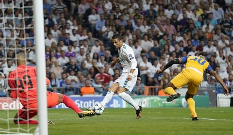 “Đấng cứu thế” Ronaldo lập cú đúp ngày trở lại, ĐKVĐ Real đại thắng ngày ra quân