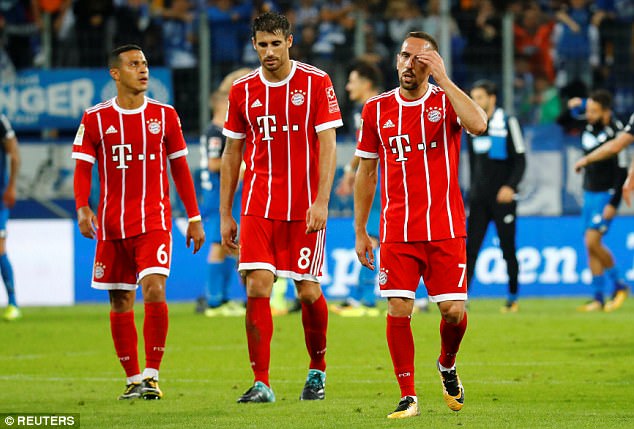 Hàng công im tiếng, Hùm xám Bayern thua sốc trước Hoffenheim
