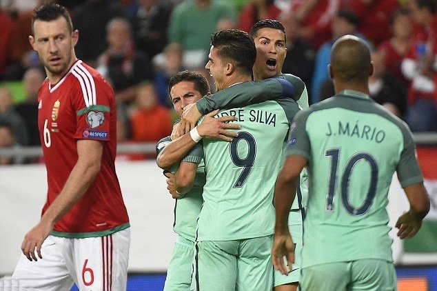 Ronaldo bỗng dưng im hơi lặng tiếng, Bồ Đào Nha thắng nhọc 10 người của Hungary