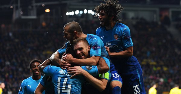 Walcott chói sáng, Arsenal thắng tưng bừng ở Europa League