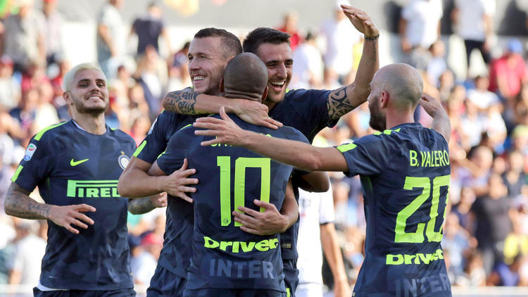“Sao hụt” Perisic tiếp tục tỏa sáng đem về chiến thắng, Inter tạm đánh chiếm ngôi đầu Serie A