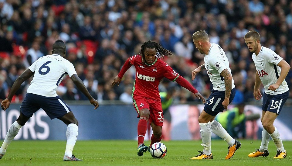 Chiến đấu đầy quả cảm, Swansea xuất sắc cầm hòa Tottenham tại Wembley