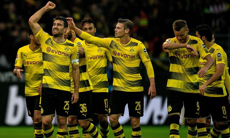 Đè bẹp Cologne trên sân nhà, Dortmund đòi lại ngôi đầu Bundesliga
