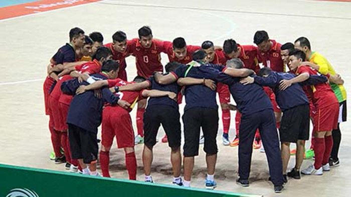 Thắng đậm Hong Kong (TQ), tuyển Futsal Việt Nam mở ra hy vọng vào bán kết tại AIMAG 5