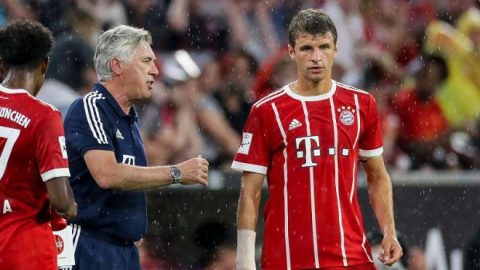 Bayern Munich đại loạn: Muller đòi tới M.U, CEO chỉ trích và đe dọa Lewandowski