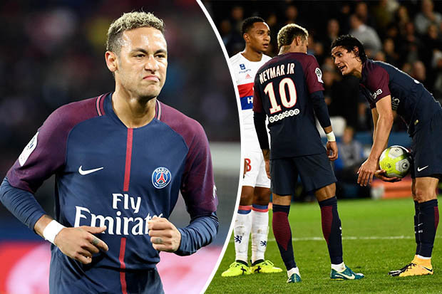Sau “đụng độ”, Neymar phát đi tín hiệu đầu tiên báo hiệu cho “cuộc chiến ngầm” nơi phòng thay đồ của PSG