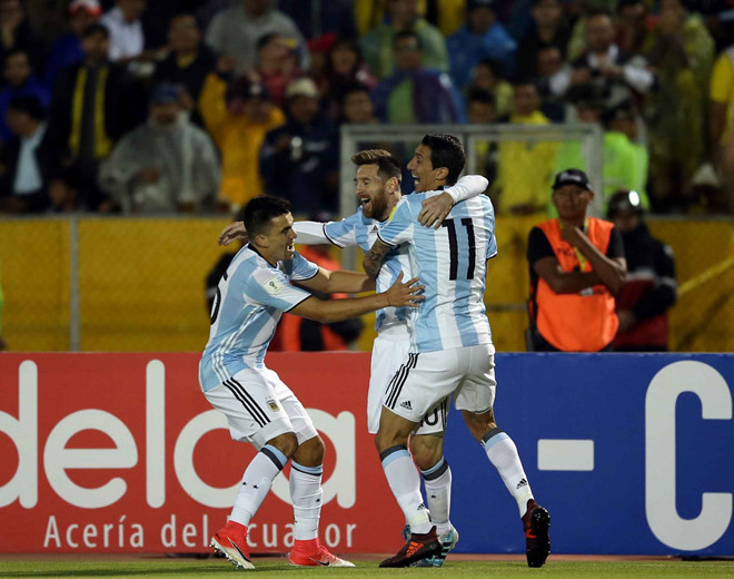 Siêu nhân Messi lập hat-trick kinh điển, Argentina ngược dòng hạ Ecuador đoạt vé đến Nga đầy kịch tính