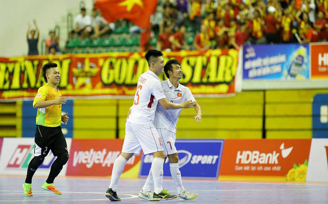 ĐT futsal Việt Nam tiếp tục bay cao trên đôi cánh của nhạc trường Trọng Luân, tràn chề cơ hội lọt vào Chung kết