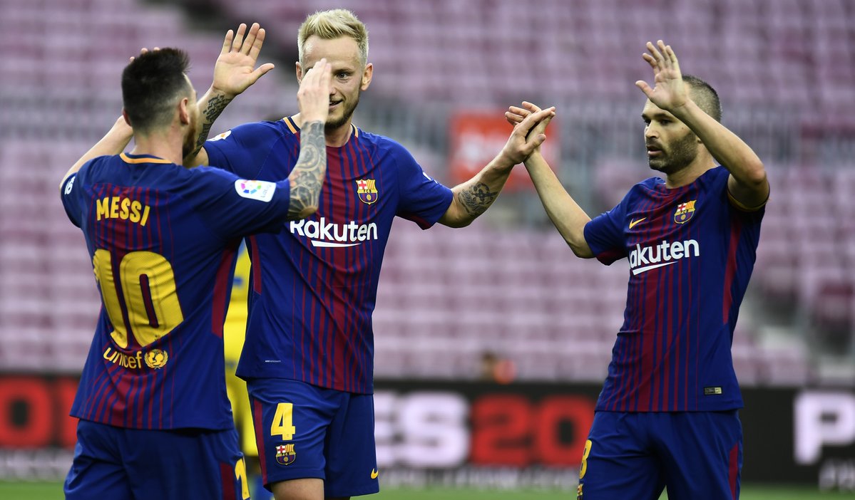 Messi rực sáng, Barca thắng trận thứ 9 liên tiếp trên Camp Nou không có một bóng CĐV