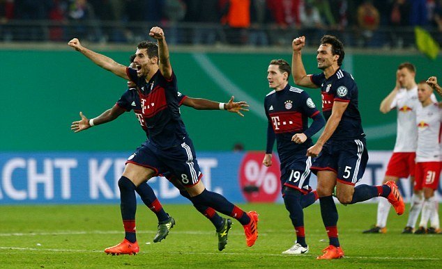 Thi đấu hơn người, Bayern vẫn phải nhọc nhằn “giải quyết” Leipzig trên loạt sút Penalty đầy cân não