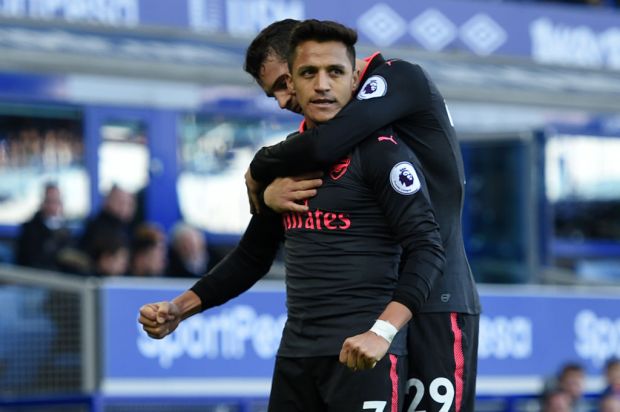Thay đổi quyết định, Sanchez nguyện gắn bó keo sơn với Arsenal?