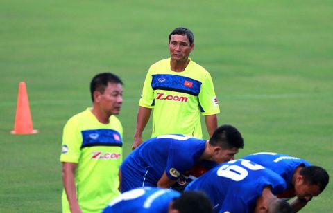 HLV Mai Đức Chung tiết lộ điểm yếu của đối thủ, tự tin đánh bại Campuchia