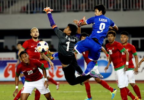 Thái Lan bất ngờ thảm bại trước Indonesia sau sai lầm cực kỳ ngớ ngẩn của thủ môn