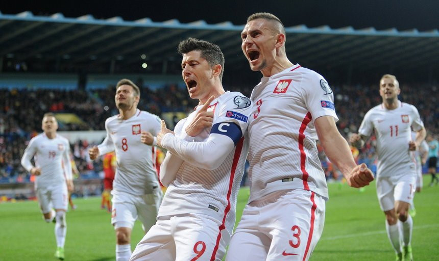 Tiếp tục vượt mặt Ronaldo, “người hùng” Lewandowski đưa Ba Lan thẳng tiến đến Nga dự World Cup 2018