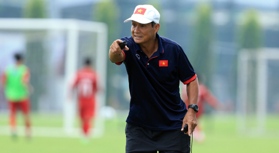 HLV Mai Đức Chung tiết lộ lối chơi của tuyển Việt Nam trong cuộc tái đấu Campuchia