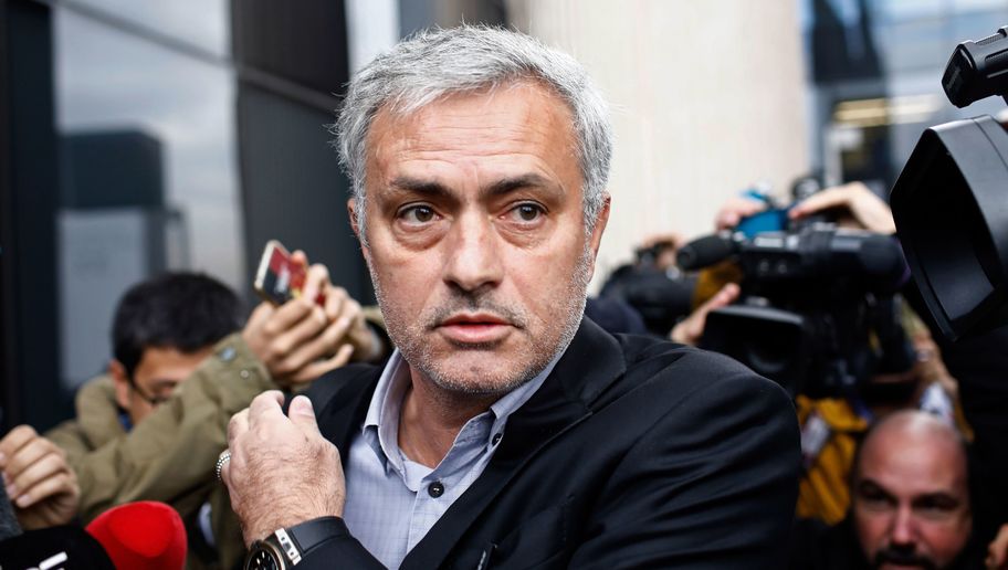 Nộp phạt 3 triệu bảng khi hầu tòa, Mourinho chính thức thoát tội trốn thuế