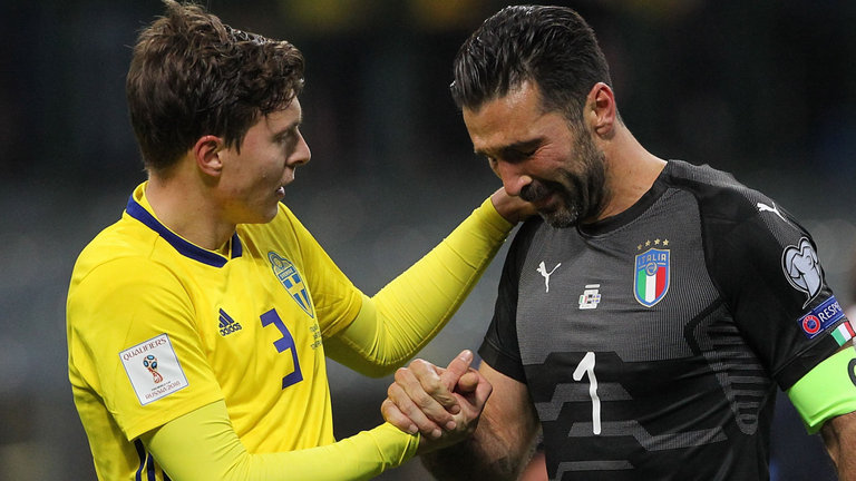 Italy bị loại cay đắng, huyền thoại Buffon khẳng định một trong hai đội tuyển này sẽ vô địch World Cup 2018