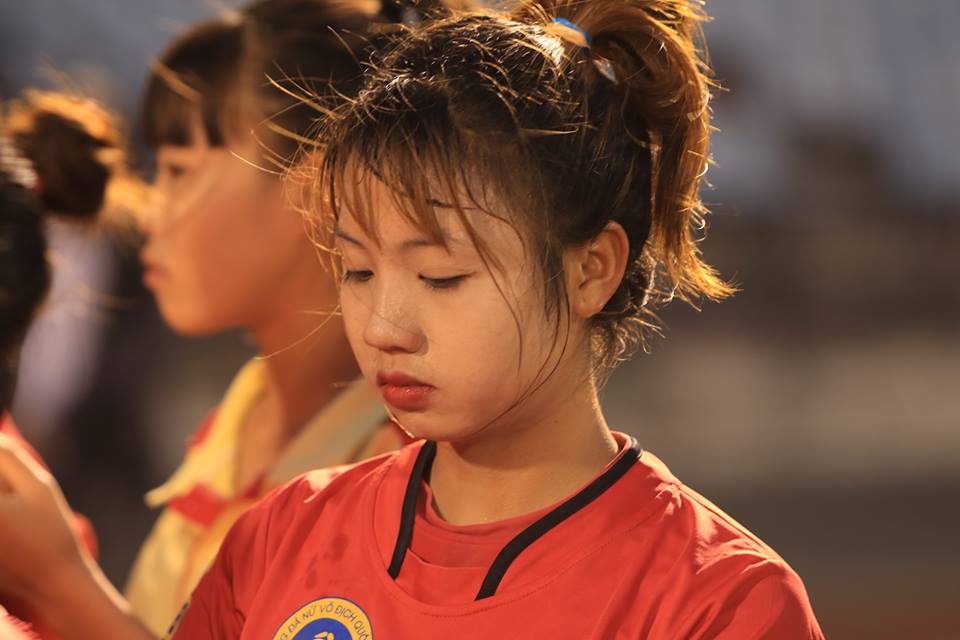 Nữ cầu thủ Việt gây sốt mạng xã hội chỉ sau một đêm vì ngoại hình quá xinh đẹp là ai?