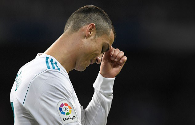 Real hùng mạnh hóa tầm thường: Đừng đổ mọi tội lỗi lên đầu Ronaldo