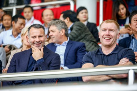 Hai huyền thoại Man Utd có nhận xét gì sau khi tận mắt chứng kiến màn chào sân của U15 PVF?