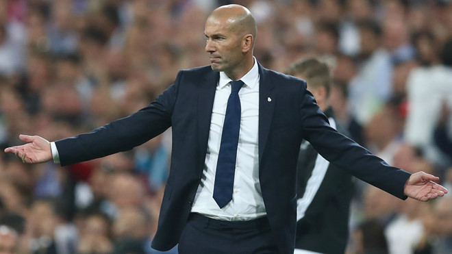 Lạm dụng việc đổ lỗi quá nhiều thay vì nhận trách nhiệm, Zidane đang khiến cho Real xuống dốc không phanh
