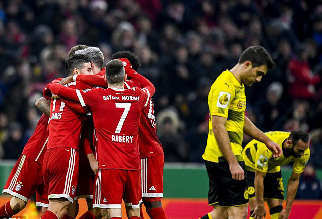 Mueller rực sáng, Bayern biến Dortmund thành cựu vương cúp Quốc gia