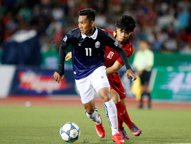 SỐC: “Messi Campuchia” nhận lương gấp 23 lần “Messi Việt”