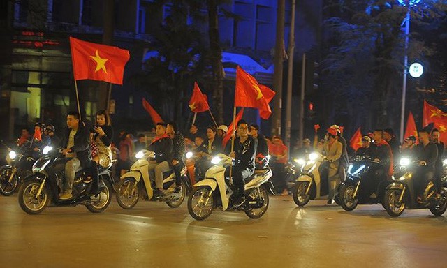 Nhiều người kiếm bộn tiền đêm ăn mừng chiến thắng của tuyển U23 Việt Nam