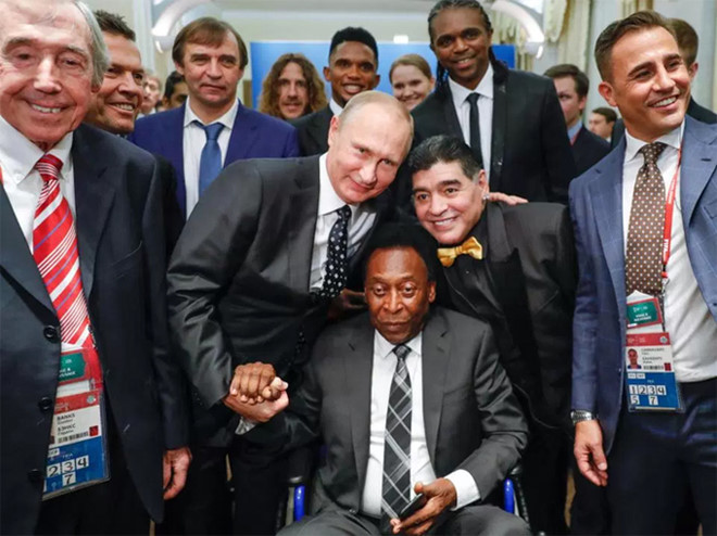 SỐC: “Vua bóng đá” Pele bị đột quỵ, hàng triệu con tim lo lắng