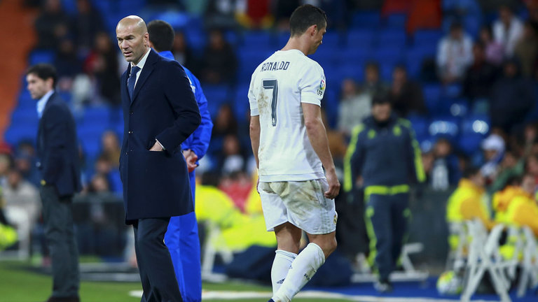 9 nguyên nhân khiến Real Madrid sa sút trầm trọng: Zidane quá bảo thủ?