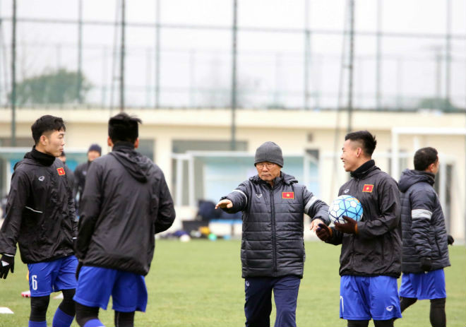Bất ngờ với những nhận xét của báo Trung Quốc về U23 Việt Nam trước giờ bóng lăn