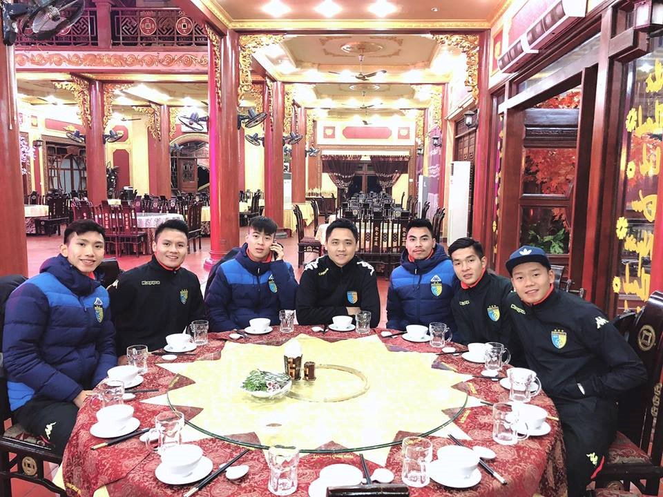 CHÙM ẢNH: Dàn sao U23 Việt Nam rạng rỡ trong ngày hội quân với CLB
