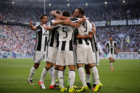 Hàng công thăng hoa rực rỡ, Juventus gây sức ép lên Napoli bằng màn hủy diệt không tưởng