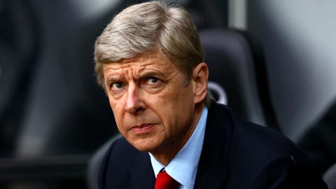 Wenger nổi cáu, thừa nhận Arsenal chủ quan