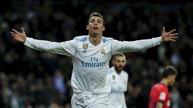 Ronaldo lập poker siêu đẳng, Real vùi dập Girona trong trận cầu mưa bàn thắng