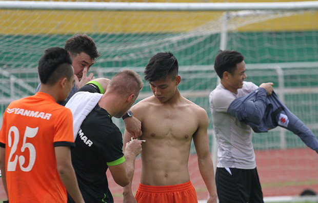 Fans phát cuồng với TOP 10 nam thần Việt Nam vừa đá bóng giỏi vừa sở hữu body tuyệt đẹp