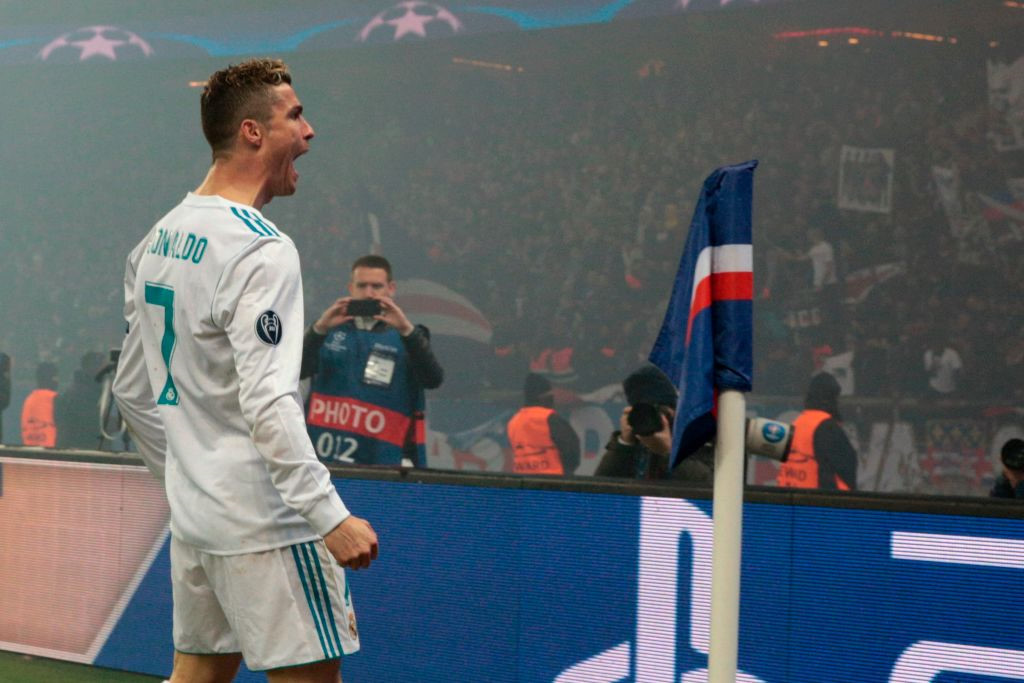 Ronaldo tiếp tục nổ súng, Real một lần nữa nhấn chìm PSG ngay tại Paris hoa lệ