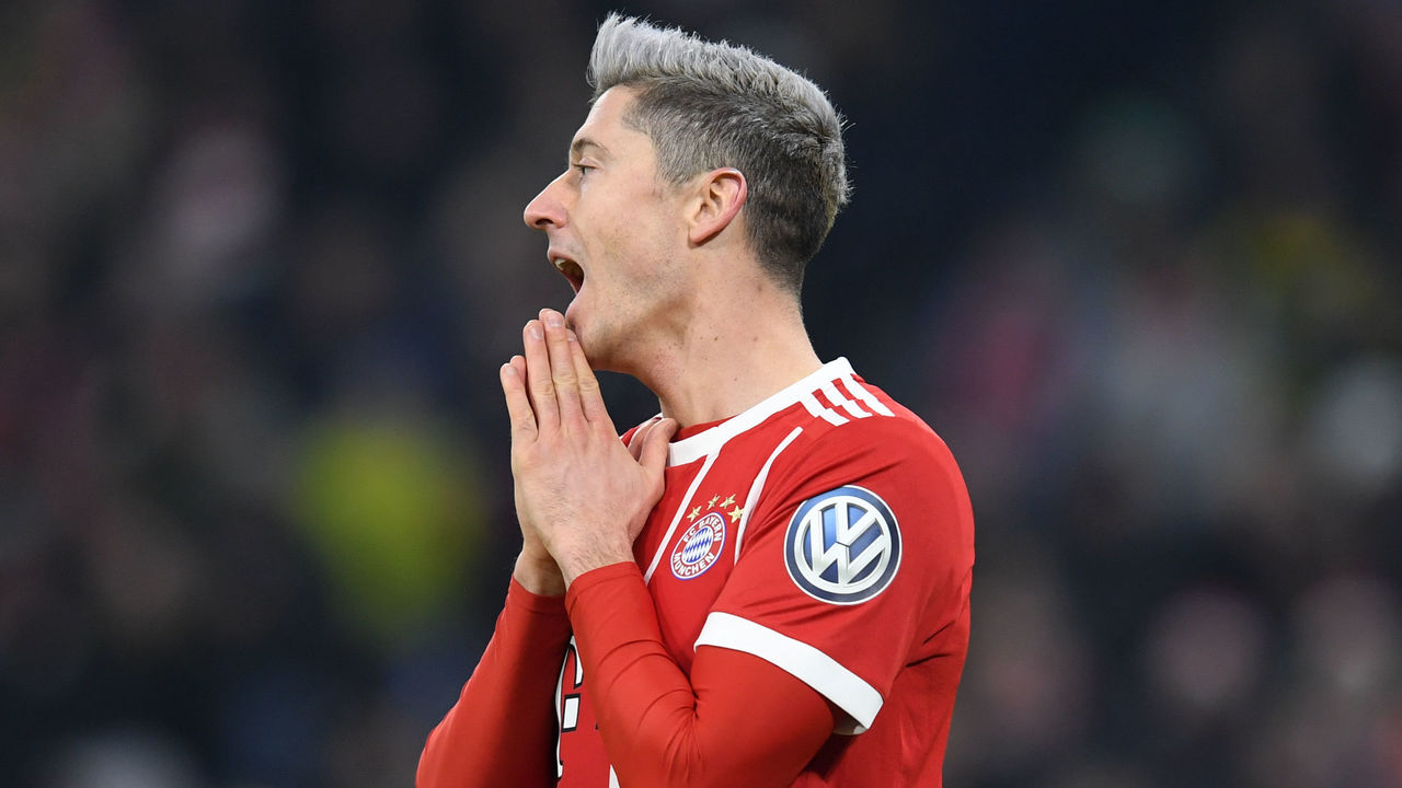 NÓNG: Mâu thuẫn căng thẳng với Hummels, Lewandowski bắt đầu làm loạn ở Bayern?