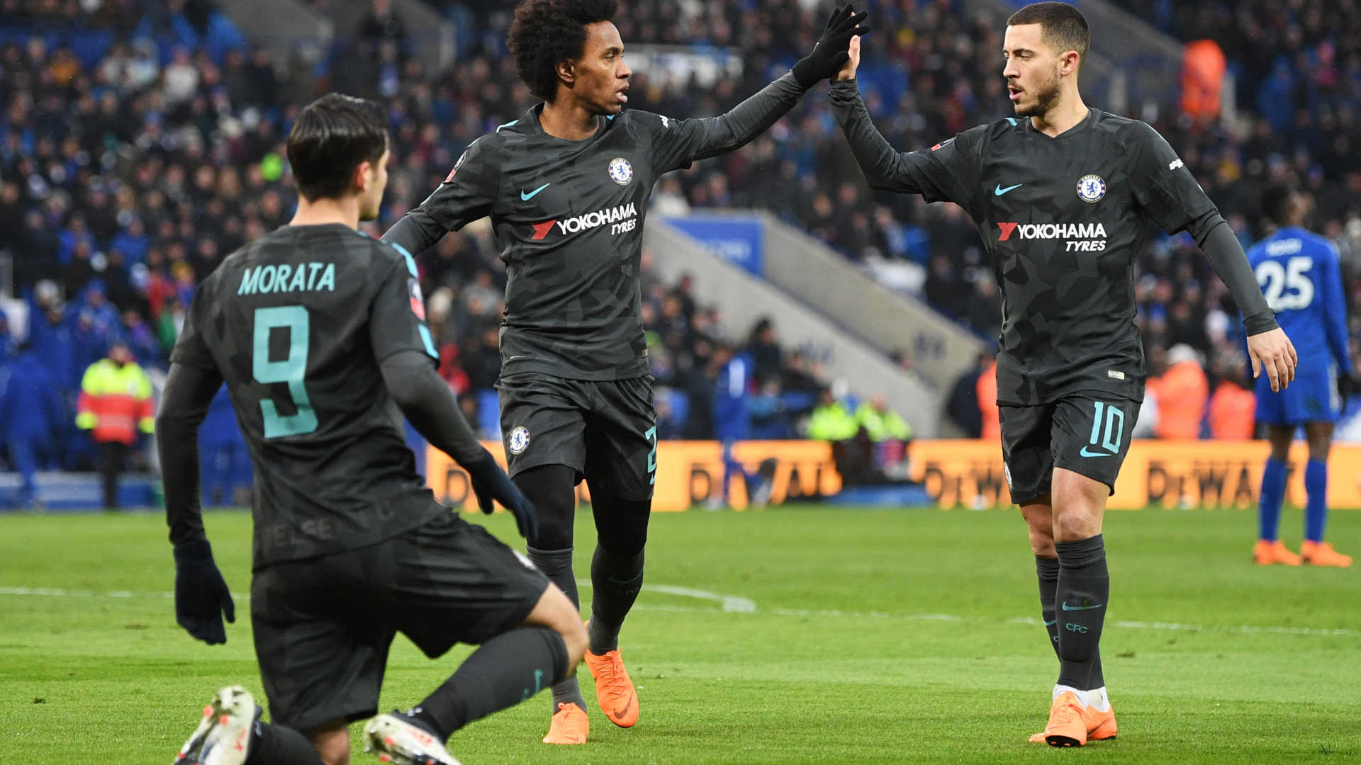 Morata nổ súng sau 3 tháng im hơi lặng tiếng, Chelsea vượt ải Leicester sau 120 phút đầy kịch tính, giật vé vào bán kết FA Cup