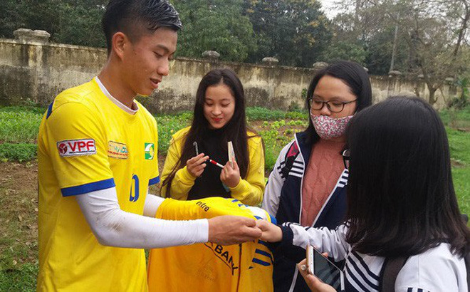 Phan Văn Đức bật mí bí quyết thi đấu thăng hoa cùng U23 VN và SLNA