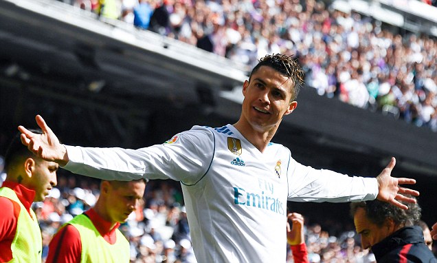 Ronaldo lập siêu phẩm thần sầu, Real vẫn bị cầm hòa đáng tiếc ngay tại Bernabeu