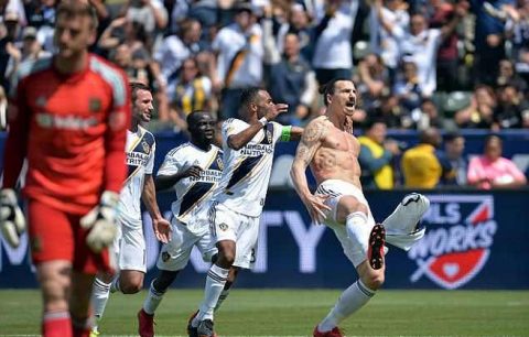 Ibra tiếp tục nổ súng, LA Galaxy đánh bại đội bóng của Bastian Schweinsteiger