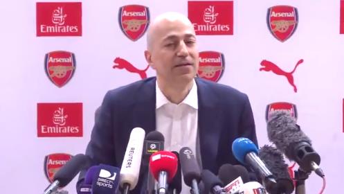 Giám đốc điều hành Arsenal chết lặng 1 tiếng khi Wenger từ chức