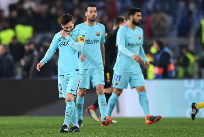 Ánh mắt bất lực, đáng thương của Messi khi Barca chia tay Champions League
